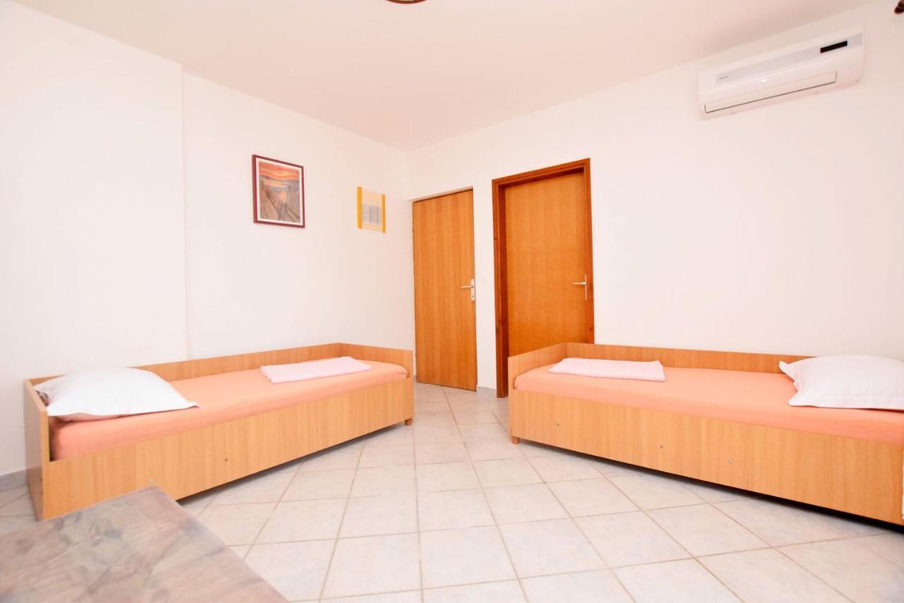 Apartments Keti Nin Exterior foto